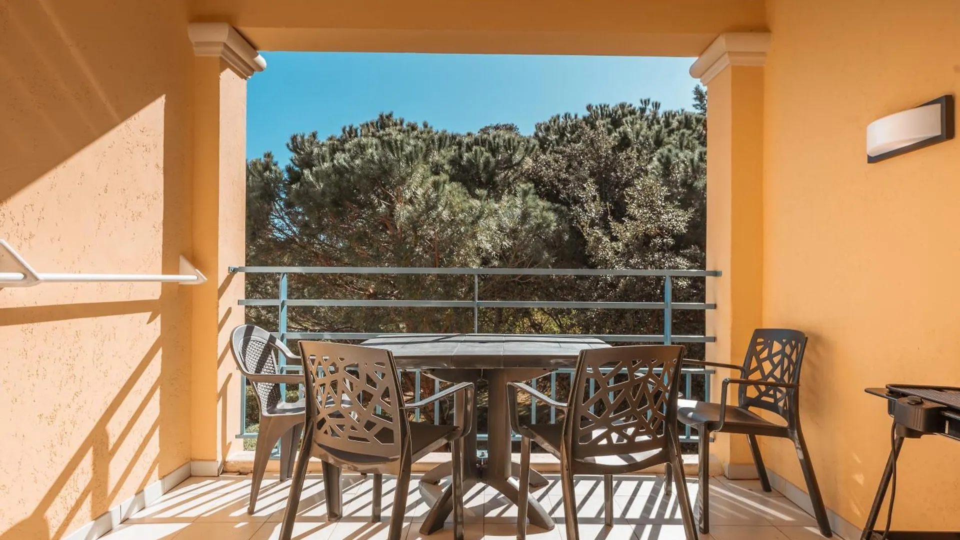 Apartment Le Studio De Giens Hyeres France